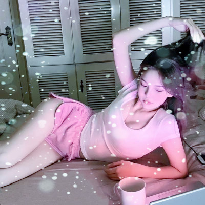 清新好看的冰雪中女生头像图片(精选24张)