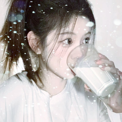 清新好看的冰雪中女生头像图片(精选24张)