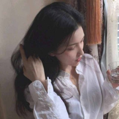 美女伤感照片头像(24张)