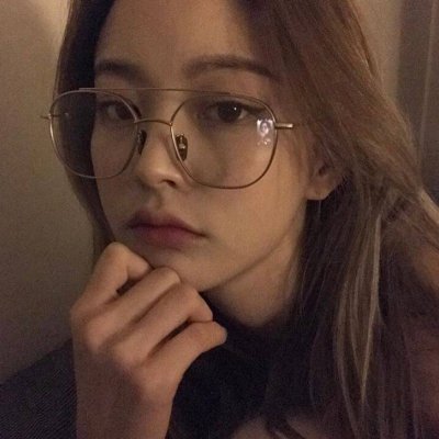 美女伤感照片头像(24张)