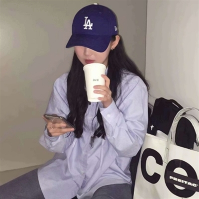 高清好看的小清新意境头像女生图片(精选24张)