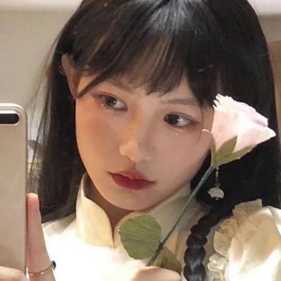 高清好看的小清新意境头像女生图片(精选24张)