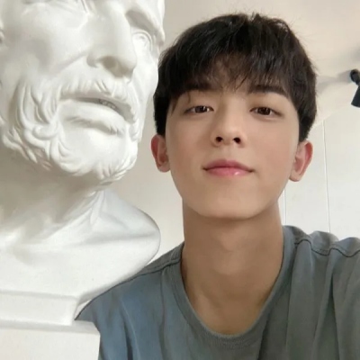 特别稀少超好看的头像男(精选34张)