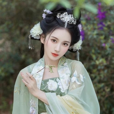 安静淡然的意境头像女(26张)