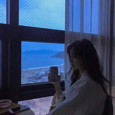 安静淡然的意境头像女(26张)