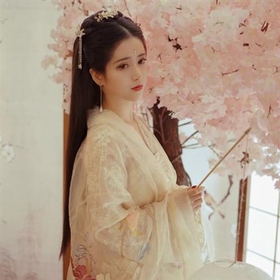 安静淡然的意境头像女(26张)