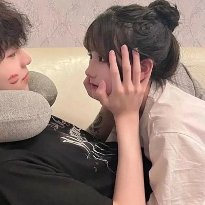 情侣头像2023两人高清图片(精选24张)