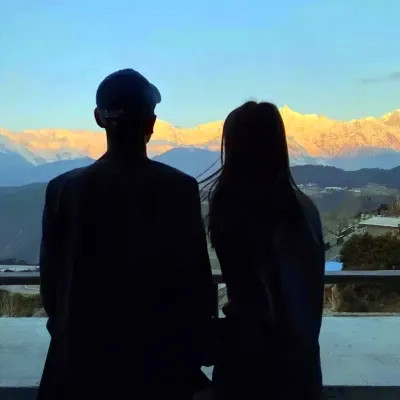 冷淡系情侣头像(精选18张)