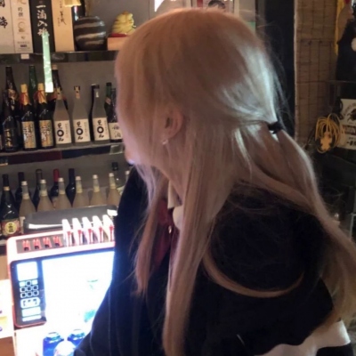 微信背影女头像图片(18张)