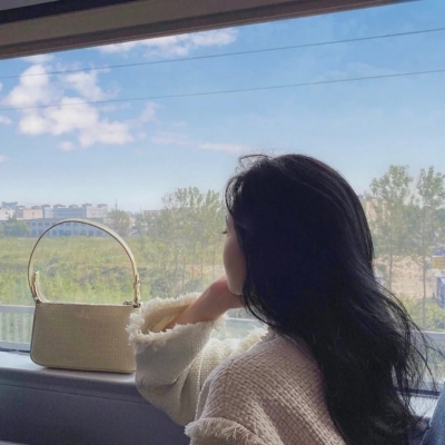 微信背影女头像图片(18张)