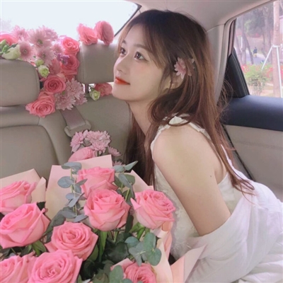 有气质女性微信头像(24张)