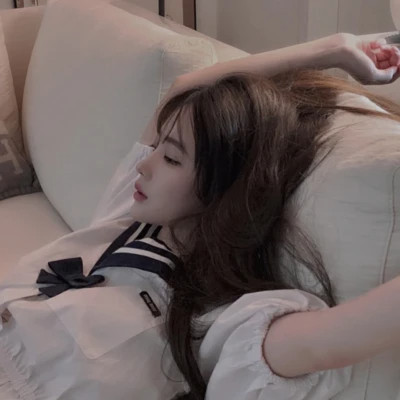 2023时尚女头高清图片(24张)