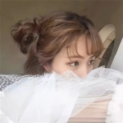 2023时尚女头高清图片(24张)