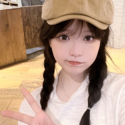 2023时尚女头高清图片(24张)