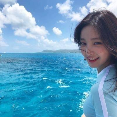 女生最新海边头像(精选18张)
