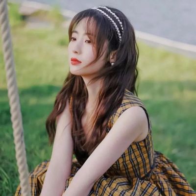 笑起来超好看的女生头像(23张)