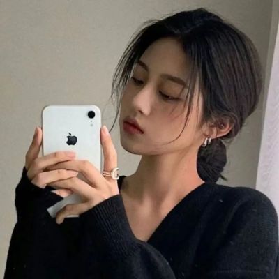 女生头像慵懒偏冷淡风ins(精选20张)