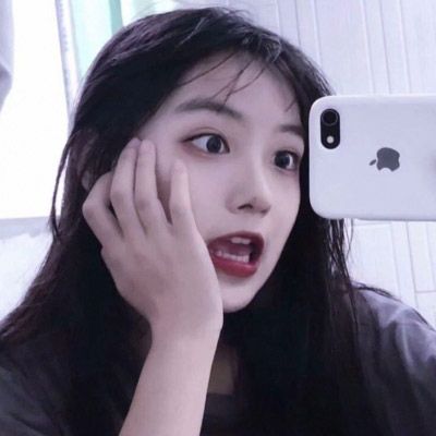 女生头像慵懒偏冷淡风ins(精选20张)