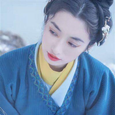 女生头像慵懒偏冷淡风ins(精选20张)