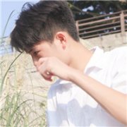 小清新白衬衫男生头像图片(22张)