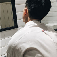 小清新白衬衫男生头像图片(22张)