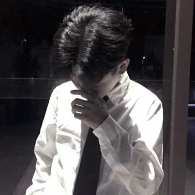 小清新白衬衫男生头像图片(22张)