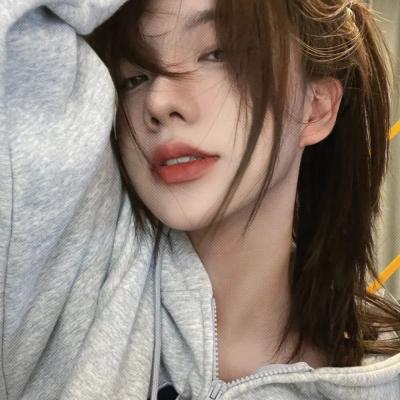 2023简单大方有气质女生微信头像(共22张)