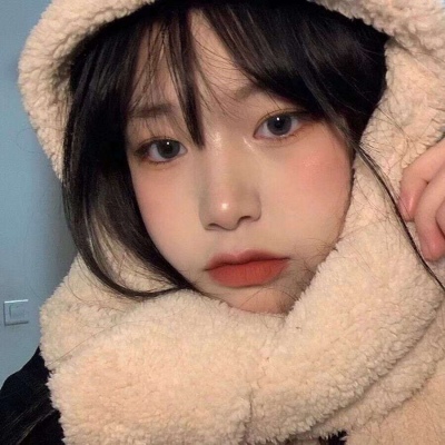 优质高级的长发简约个性女生头像(优选22张)