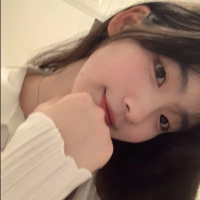 优质高级的长发简约个性女生头像(优选22张)