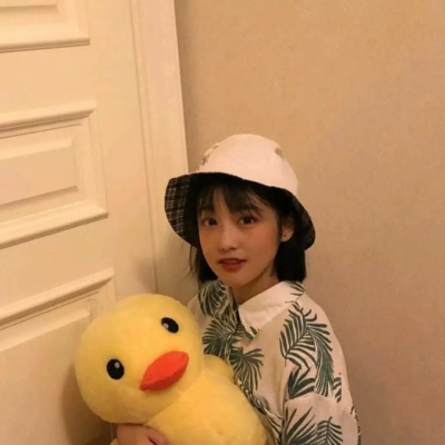 短发女生头像清爽干净高清图片(优选18张)