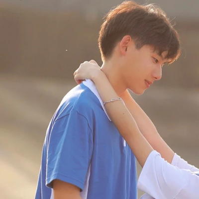 2023最火一男一女情头好看图片(20张)