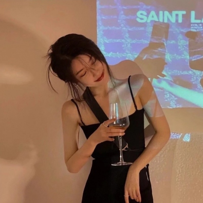 成熟美女图片清新头像(精选22张)