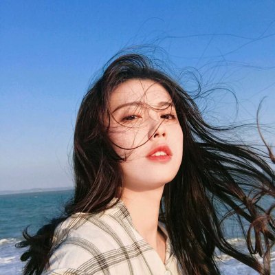 高清好看的清新干净蓝色系女生头像图片(精选18张)