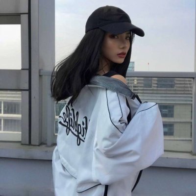 高清好看的清新干净蓝色系女生头像图片(精选18张)