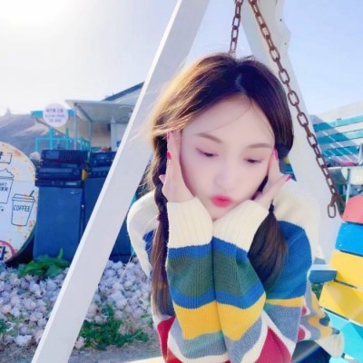 高清好看的清新干净蓝色系女生头像图片(精选18张)