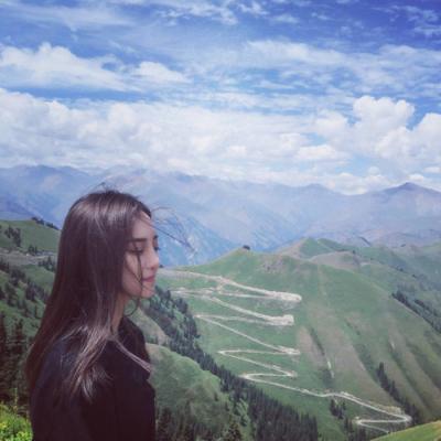 女神范十足的长发小清新头像(共20张)