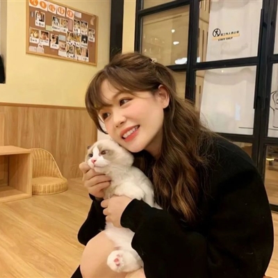 微信好看女生头像图片精选(共16张)