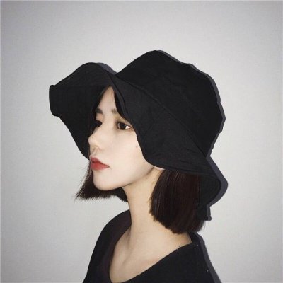 高清好看的时尚气质女生戴帽子头像图片(20张)