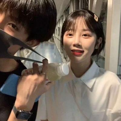 时尚潮流2023超拽炫酷情侣头像(共18张)