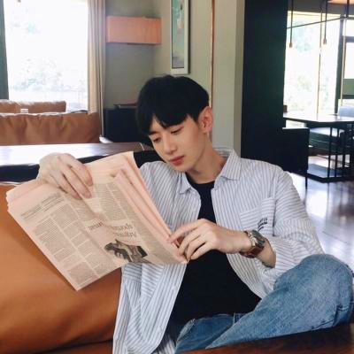 好看简单有意境的头像男(18张)