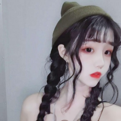 2023抖音最火小姐姐头像(18张)