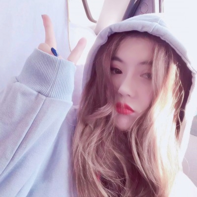 2023抖音最火小姐姐头像(18张)