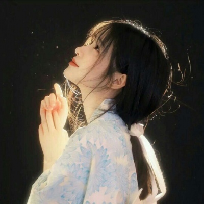 女生头像真人高清图片(18张)