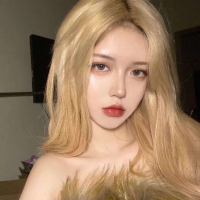 女生头像真人高清图片(18张)