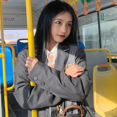 女生头像真人高清图片(18张)