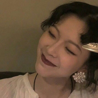 俏皮可爱的头像女生真人(精选20张)