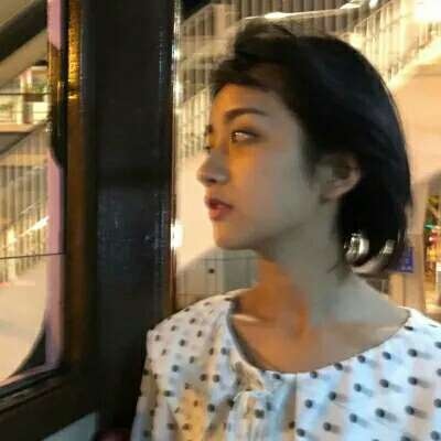 俏皮可爱的头像女生真人(精选20张)