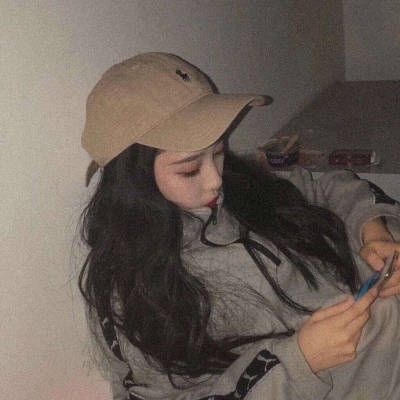 普通自然真人头像女(精选18张)