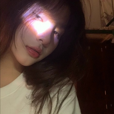 普通自然真人头像女(精选18张)