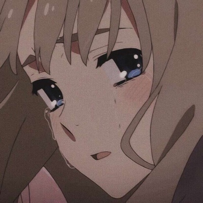 女生流泪伤感头像动漫(优选20张)